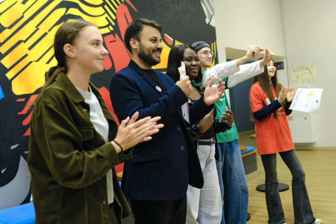 Illustration for news: Orientation Day for International Students at HSE University–St Petersburg